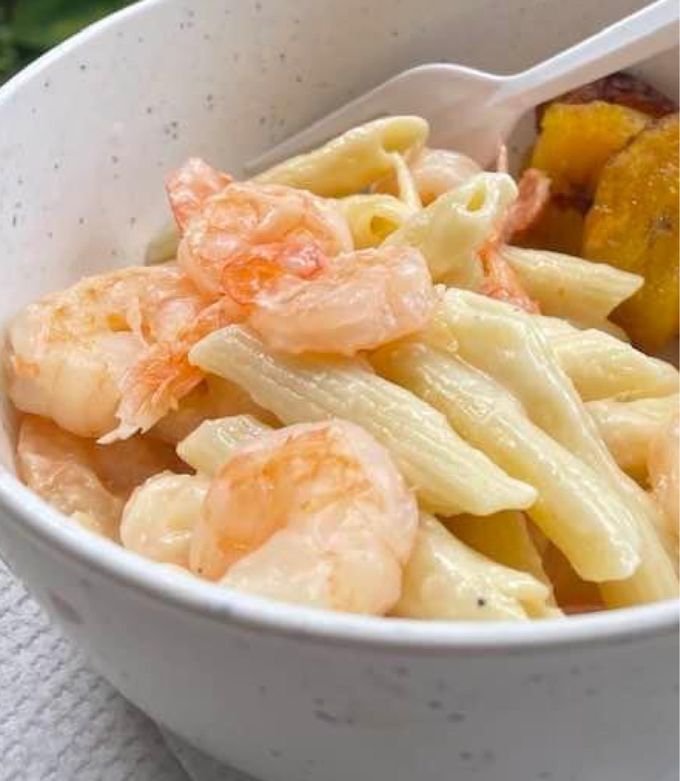 Penne Alfredo con Camarones
